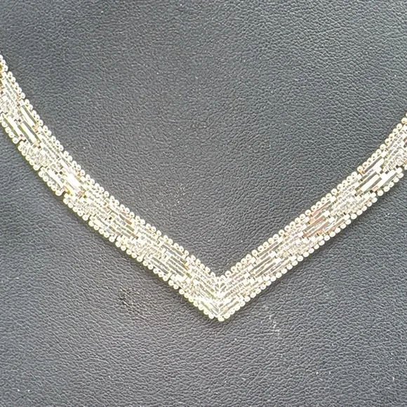 Sterling Silver Italy v shaped necklace. - Picture 2 of 4